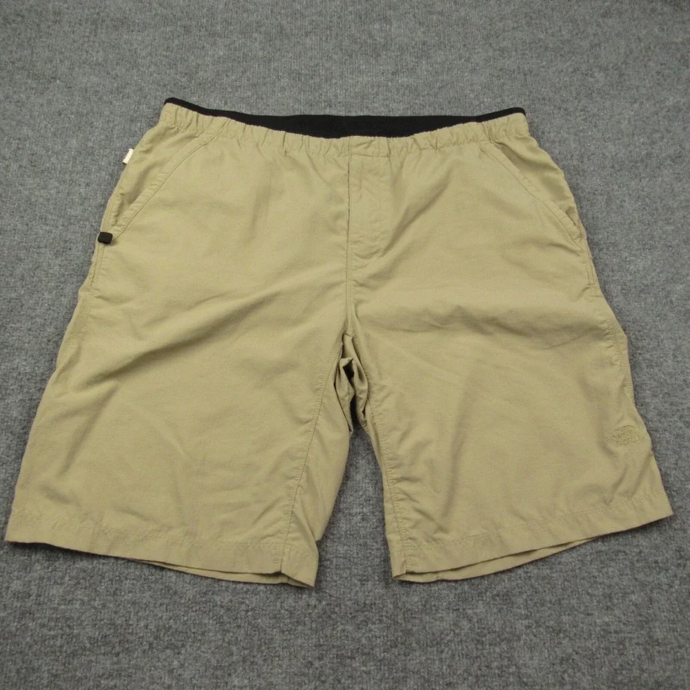 The North Face Shorts Men‎ Large Beige Nylon Outdoor Hiking Zipper Stow Pocket
